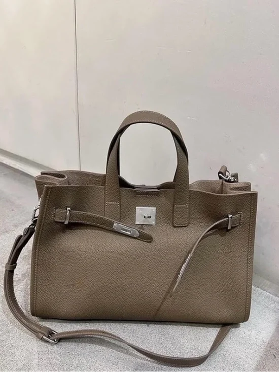 NEW Amazon brand -HaiPomo Structured Taupe Leather Tote with Detachable Strap - Picture 3 of 6